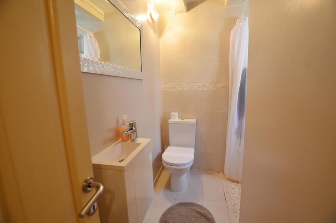 Grisia Apartments Ровинь Экстерьер фото